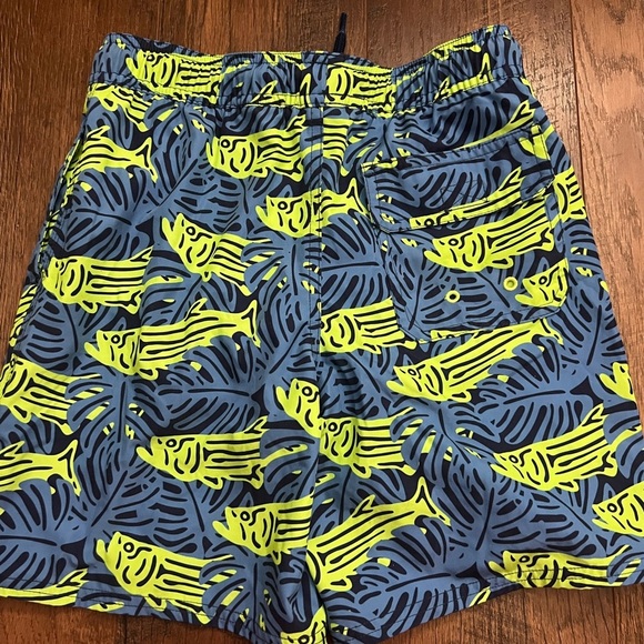 Vineyard Vines Fish Print Swim Shorts Blue and Green Size Small 8-10 - Picture 5 of 5